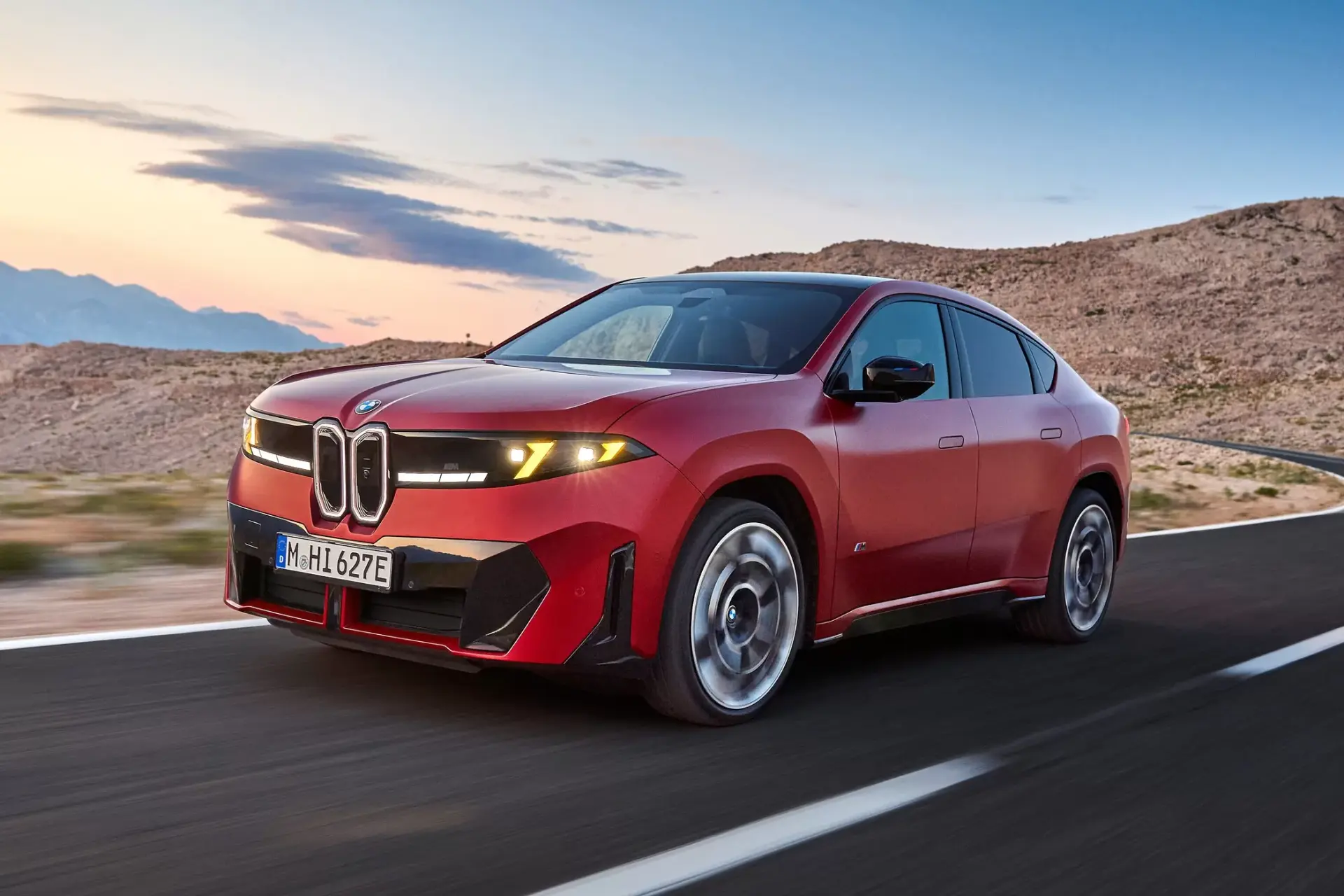 BMW yeni elektrik kupe-SUV modeli iX4-ü təqdim edib