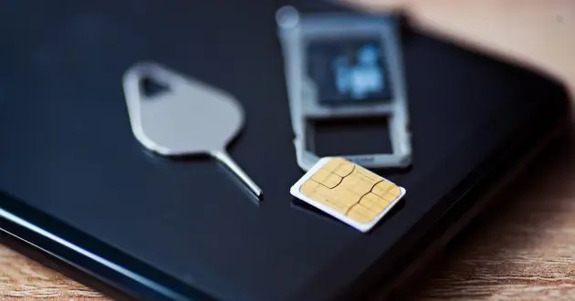 SIM kartı dəyişərkən telefonu söndürmək lazımdırmı?